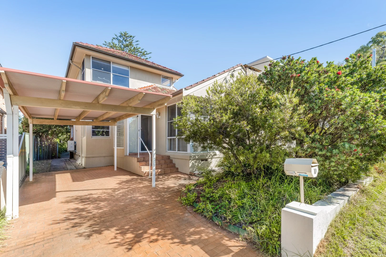 10 Wollun Street, Como NSW 2226