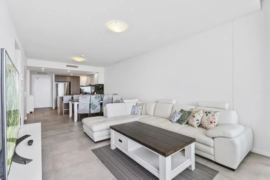 1402/372 Marine Parade, Labrador QLD 4215 photo 4