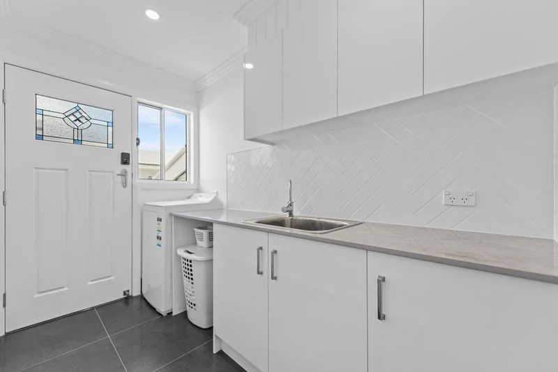 Additional image 19 of 10 Northam Avenue, Bardon QLD 4065