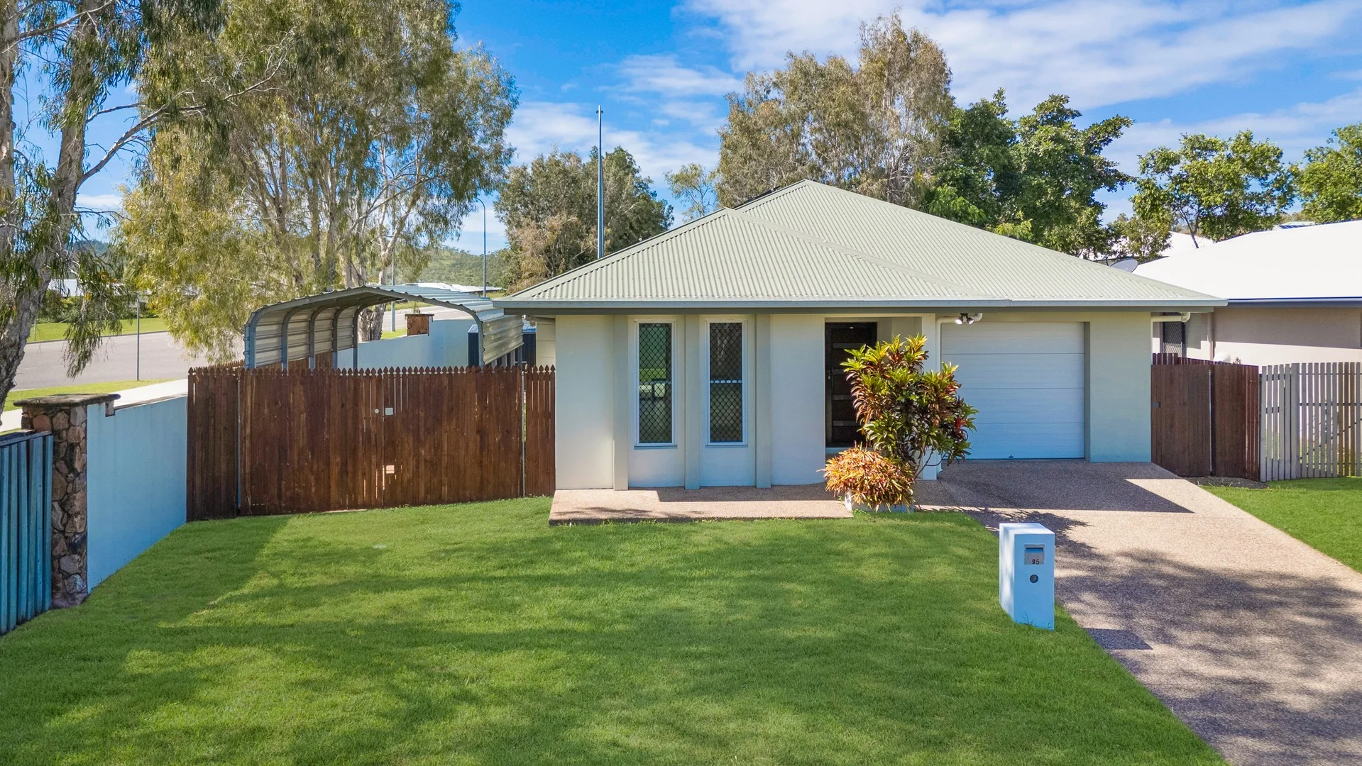 95 Monolith Cct, Cosgrove QLD 4818