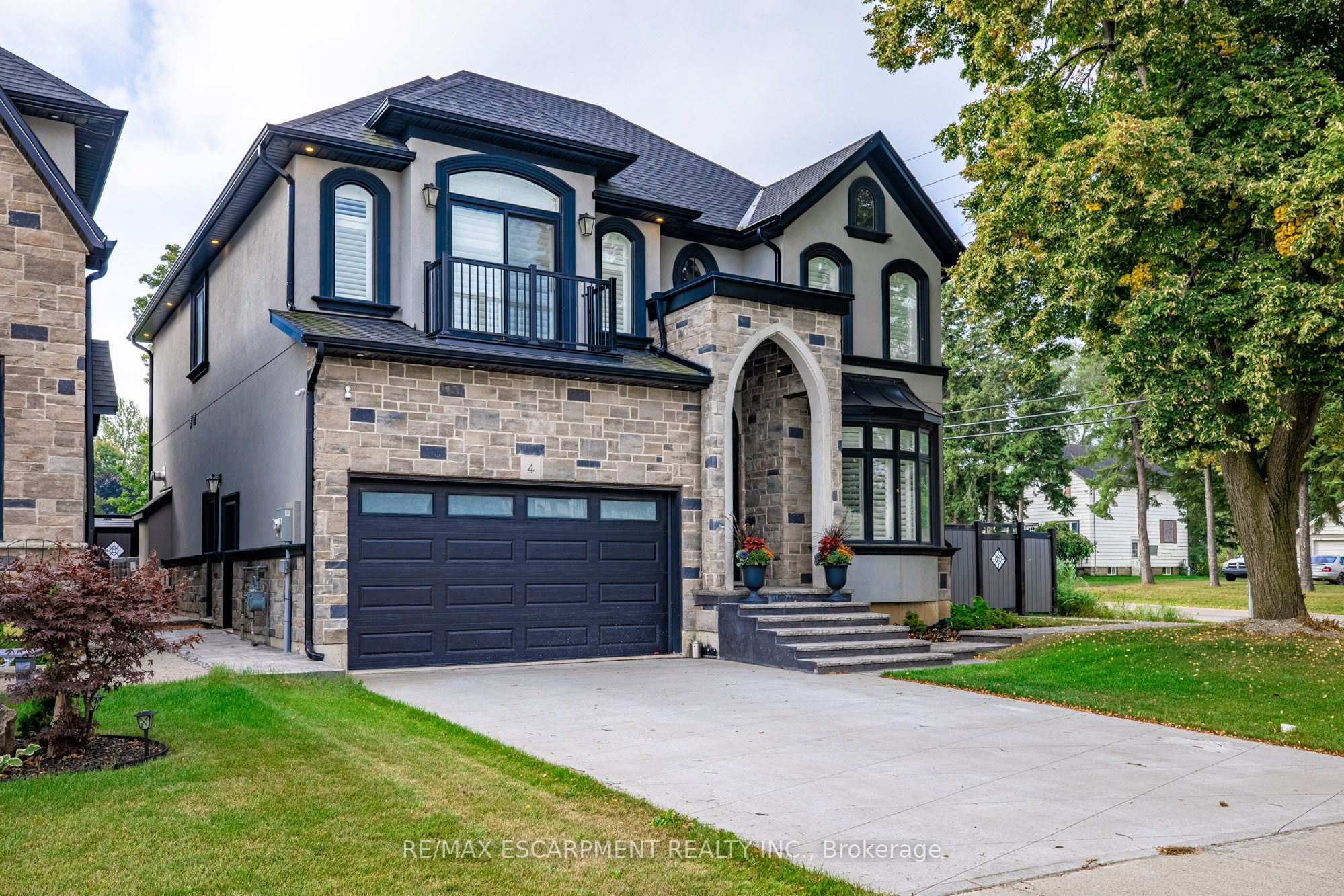 Additional image 2 of 4 Lockman Drive, Hamilton, ON, L9K 0C1