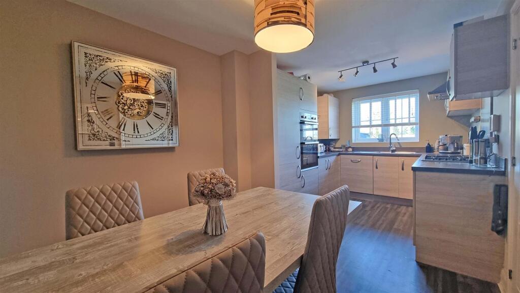 Burnham Road, Wythall photo 5