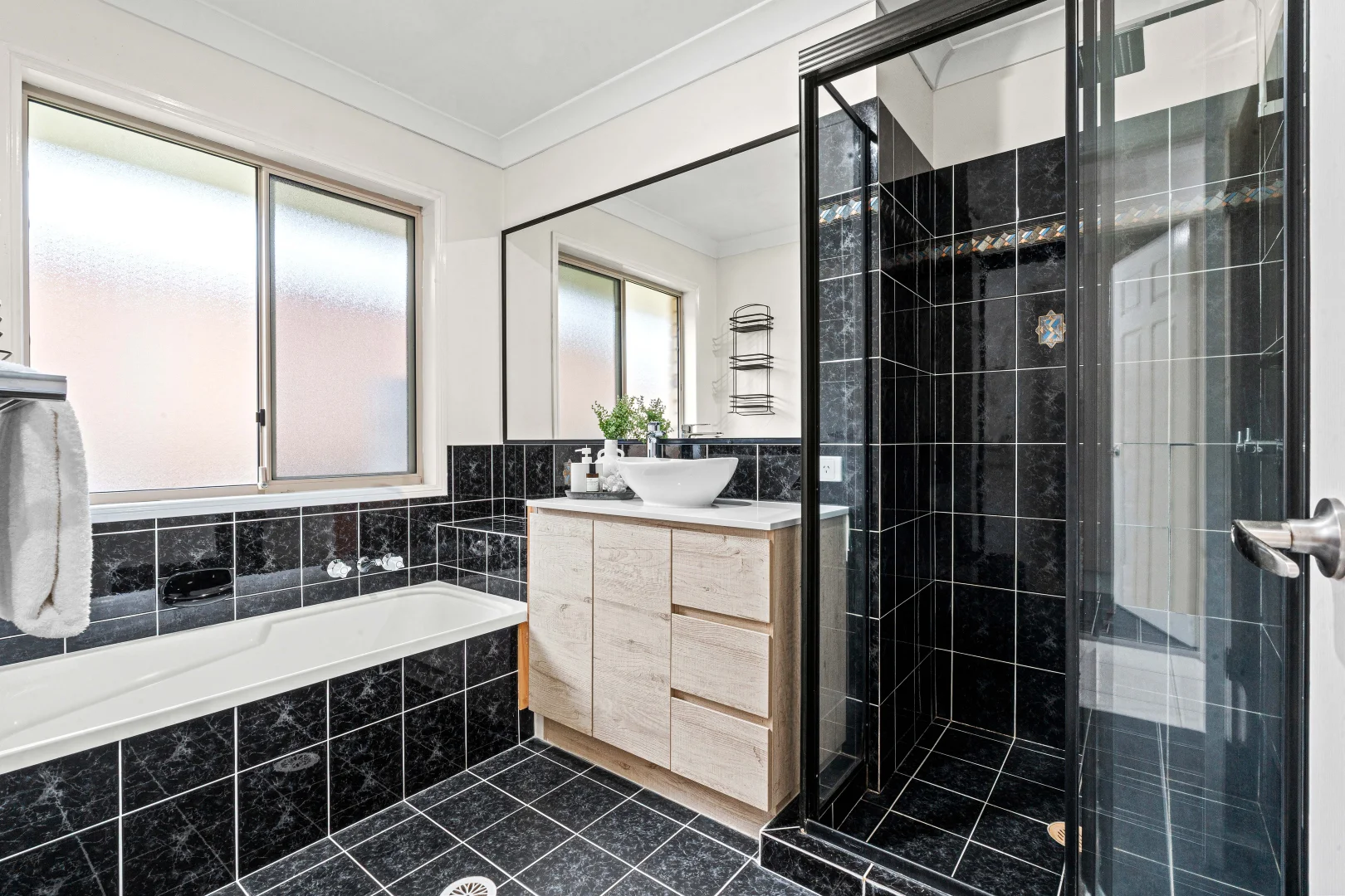 Additional image 14 of 10 Eversholt Street, Belmont QLD 4153