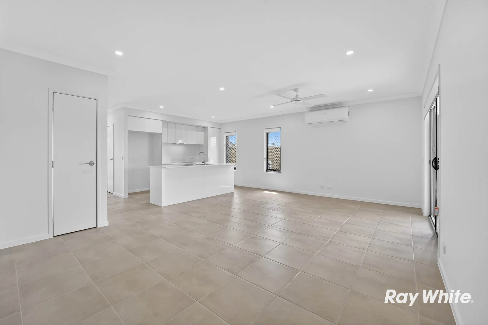73 Balun Way, Redland Bay QLD 4165 photo 3