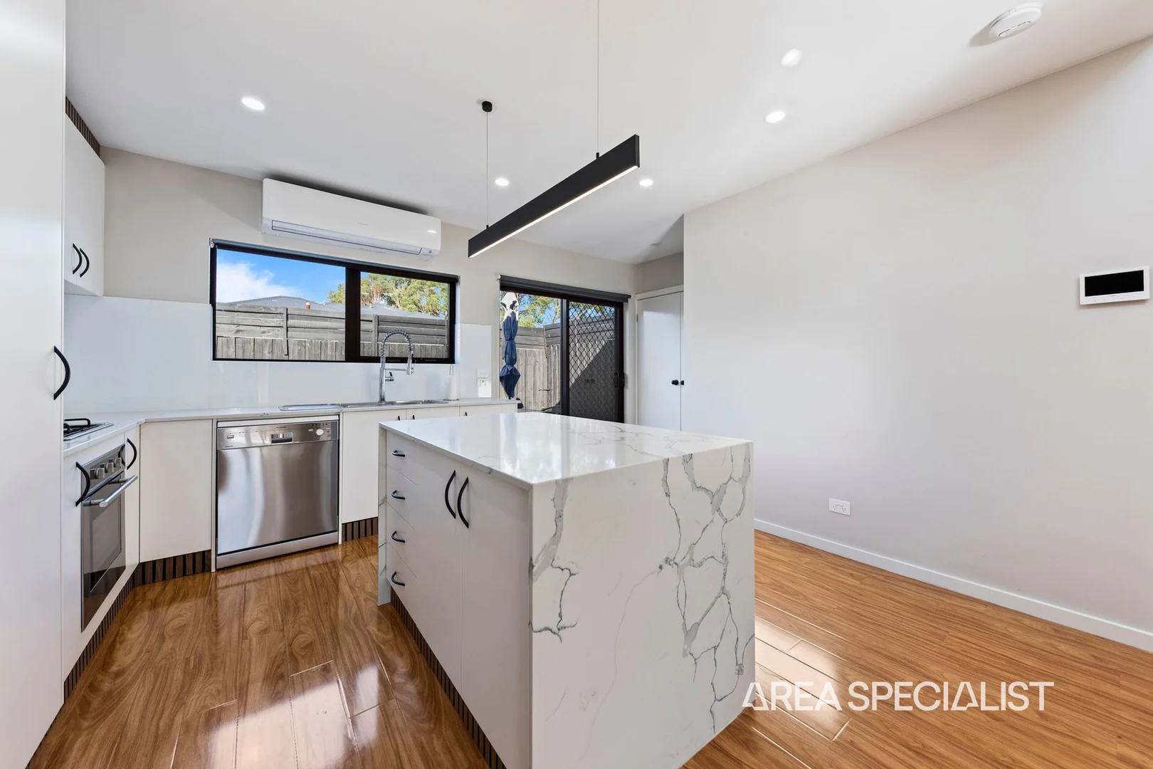 Additional image 8 of 2/17 Cameron Way, Pakenham VIC 3810