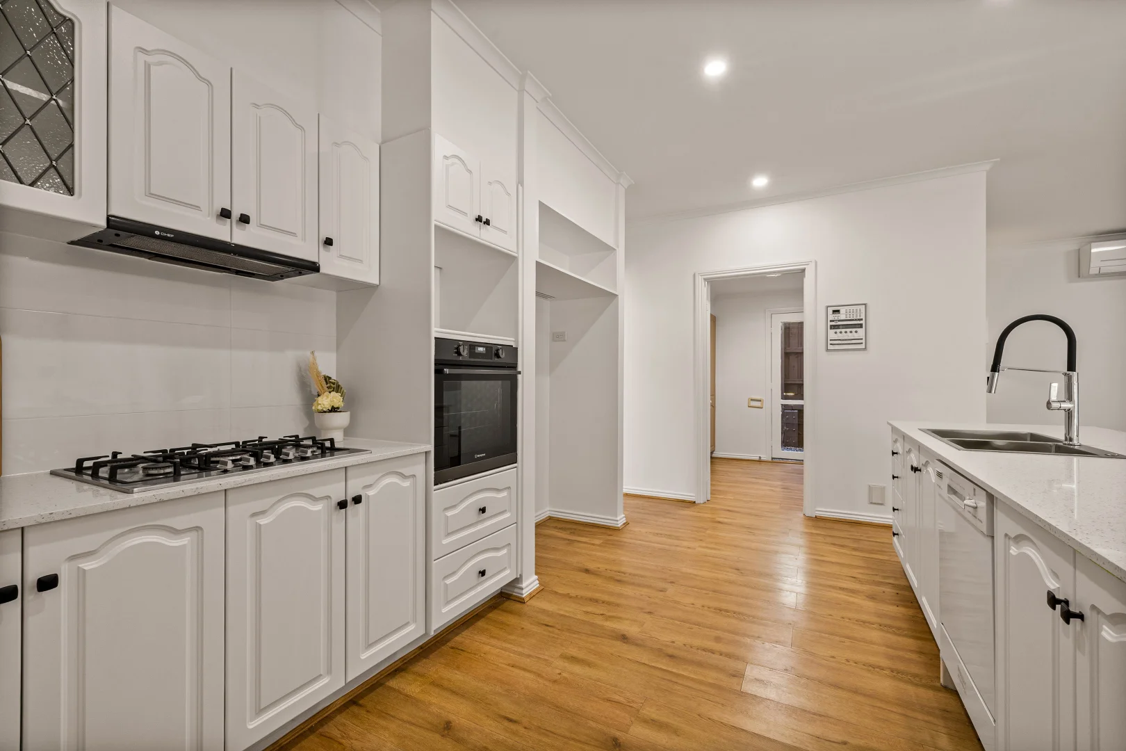 Additional image 5 of 11 Stevens Close, Kew VIC 3101