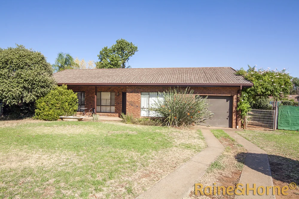 14 Osborne Place, Dubbo NSW 2830