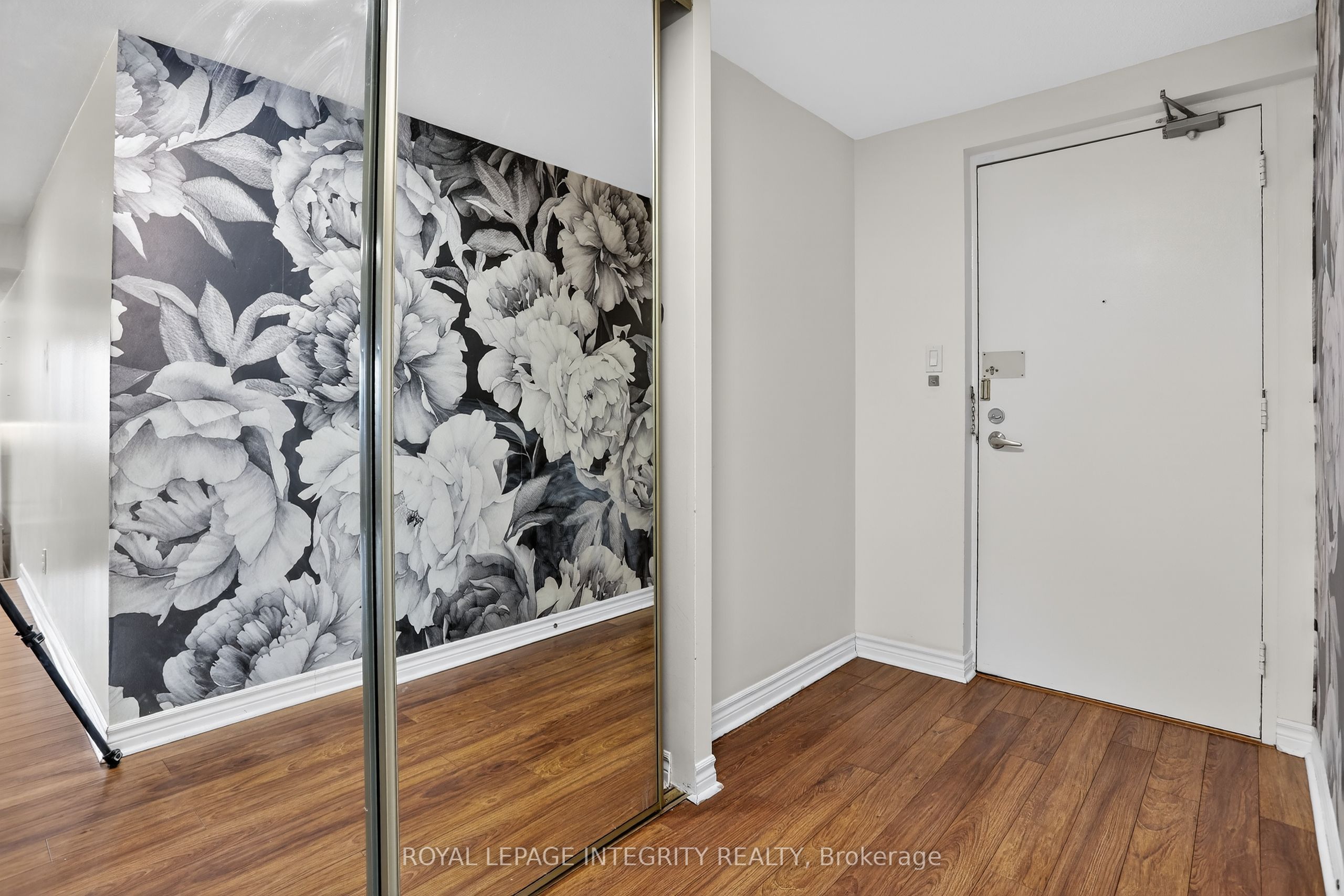 Additional image 2 of 605-1599 Lassiter Terrace, Ottawa, ON, K1J 8R6