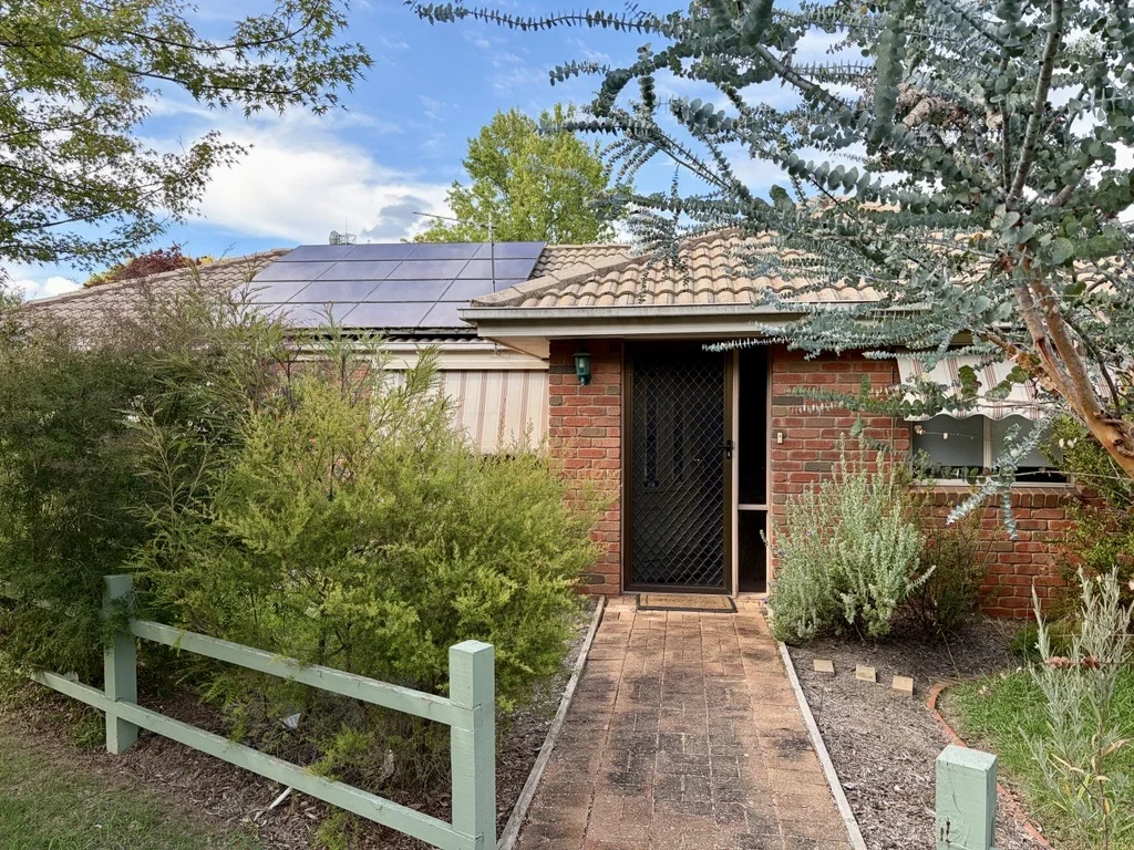 6 Wattle Avenue, Bright VIC 3741