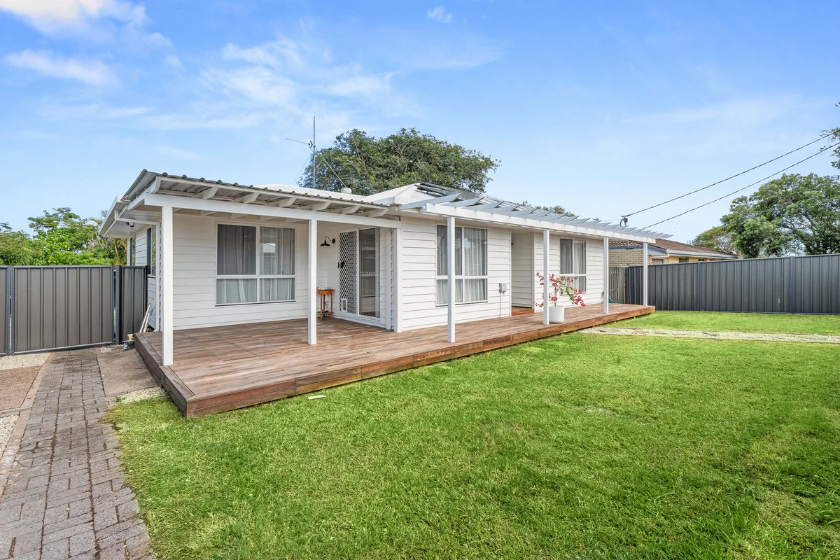 90 Murphy Street, Point Vernon QLD 4655