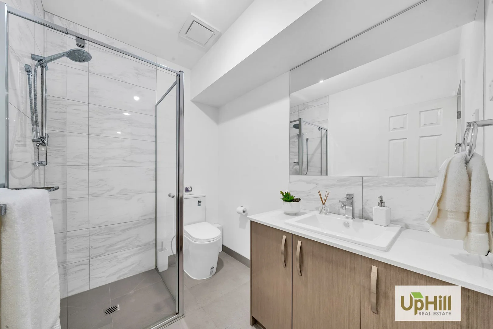 Additional image 6 of 36 Greenslate Street, Clyde North VIC 3978