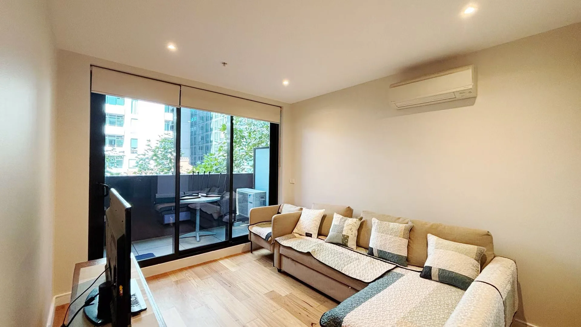 Additional image 2 of 615/228 A'Beckett Street, Melbourne VIC 3000