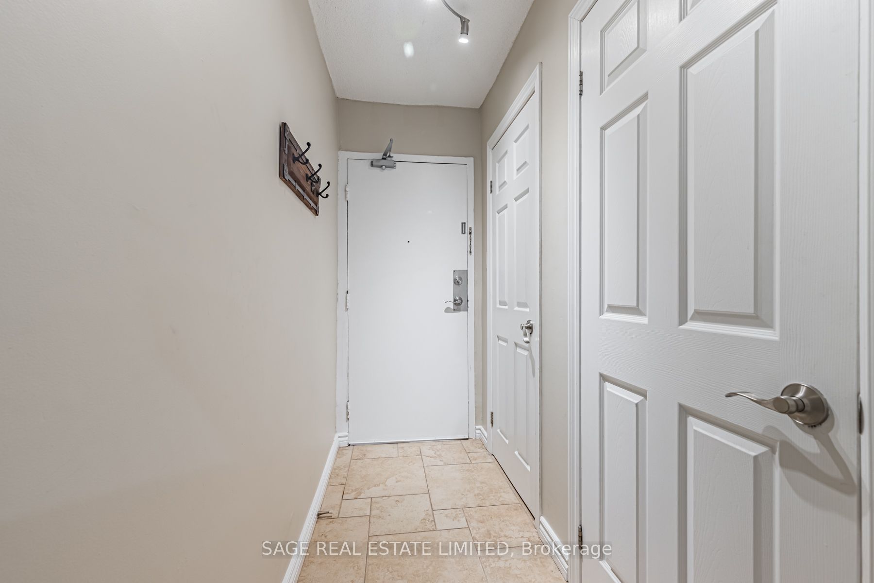 Additional image 6 of 802-975 Warwick Court, Burlington, ON, L7T 3Z7