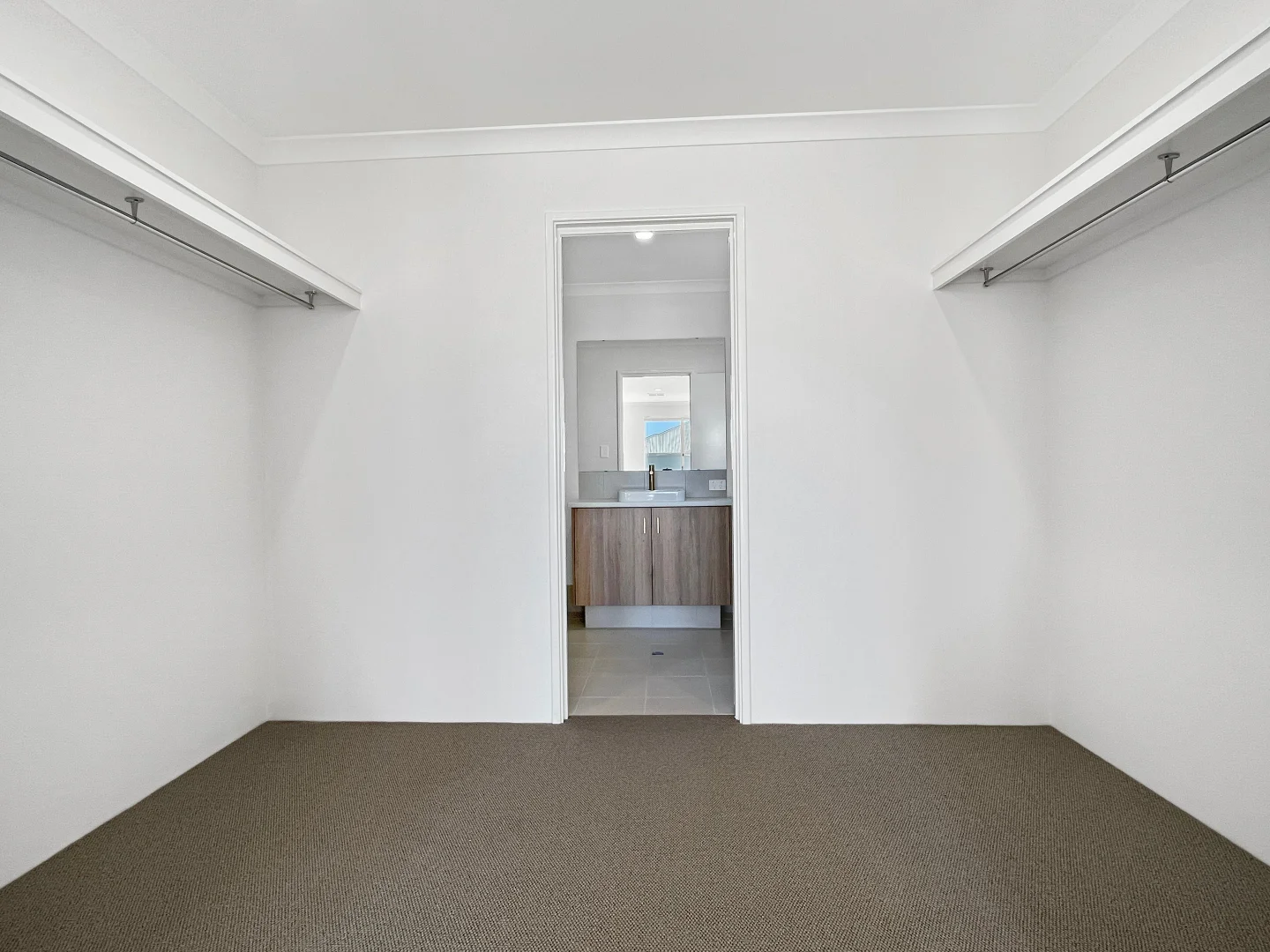31 Bridgewater Approach, Yanchep WA 6035 photo 3