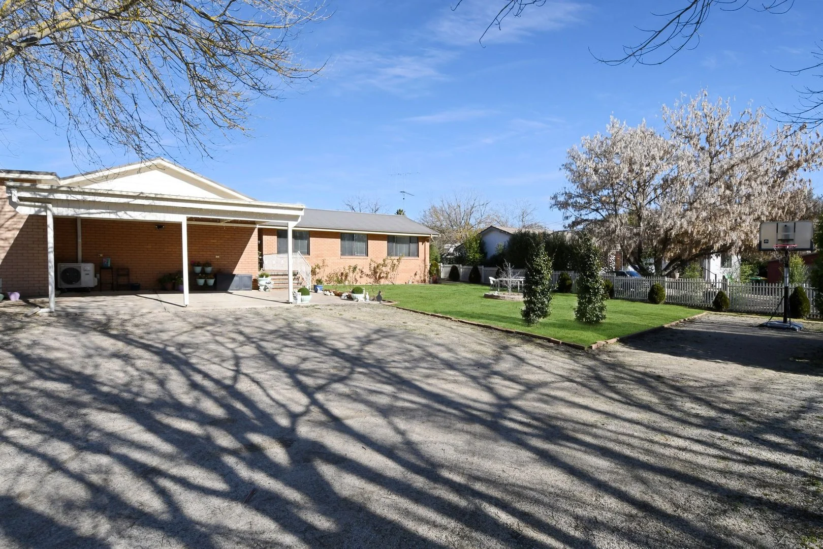 15 Macquarie Street, West Bathurst NSW 2795