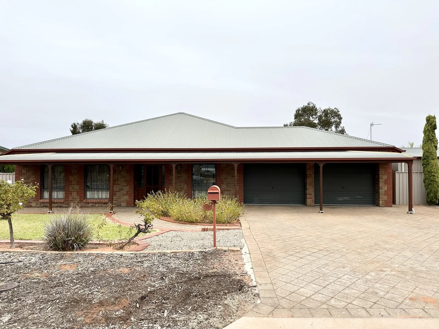 22 Maireana Cct, Roxby Downs SA 5725