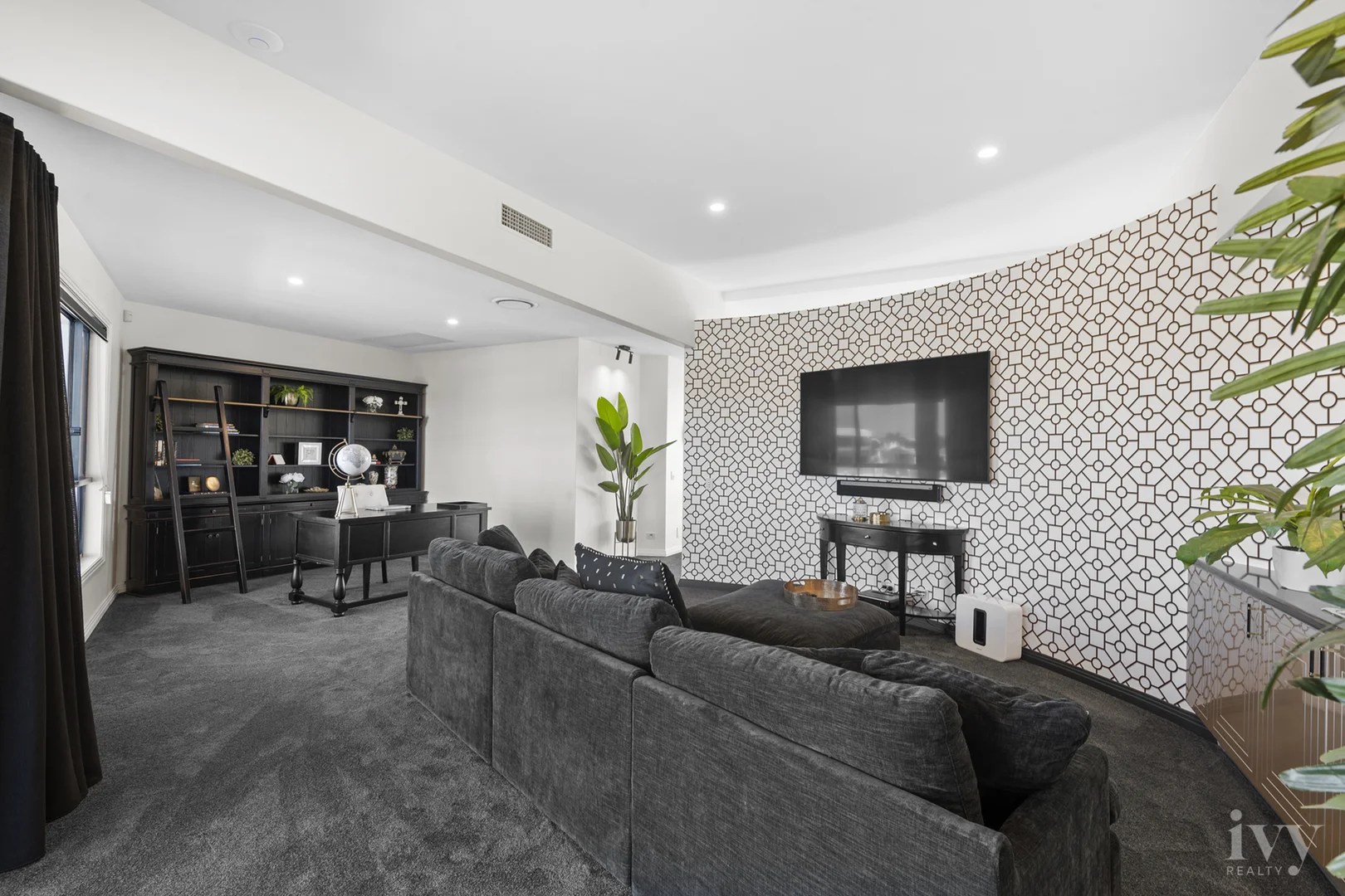Additional image 17 of 13 King James Court, Sovereign Islands QLD 4216