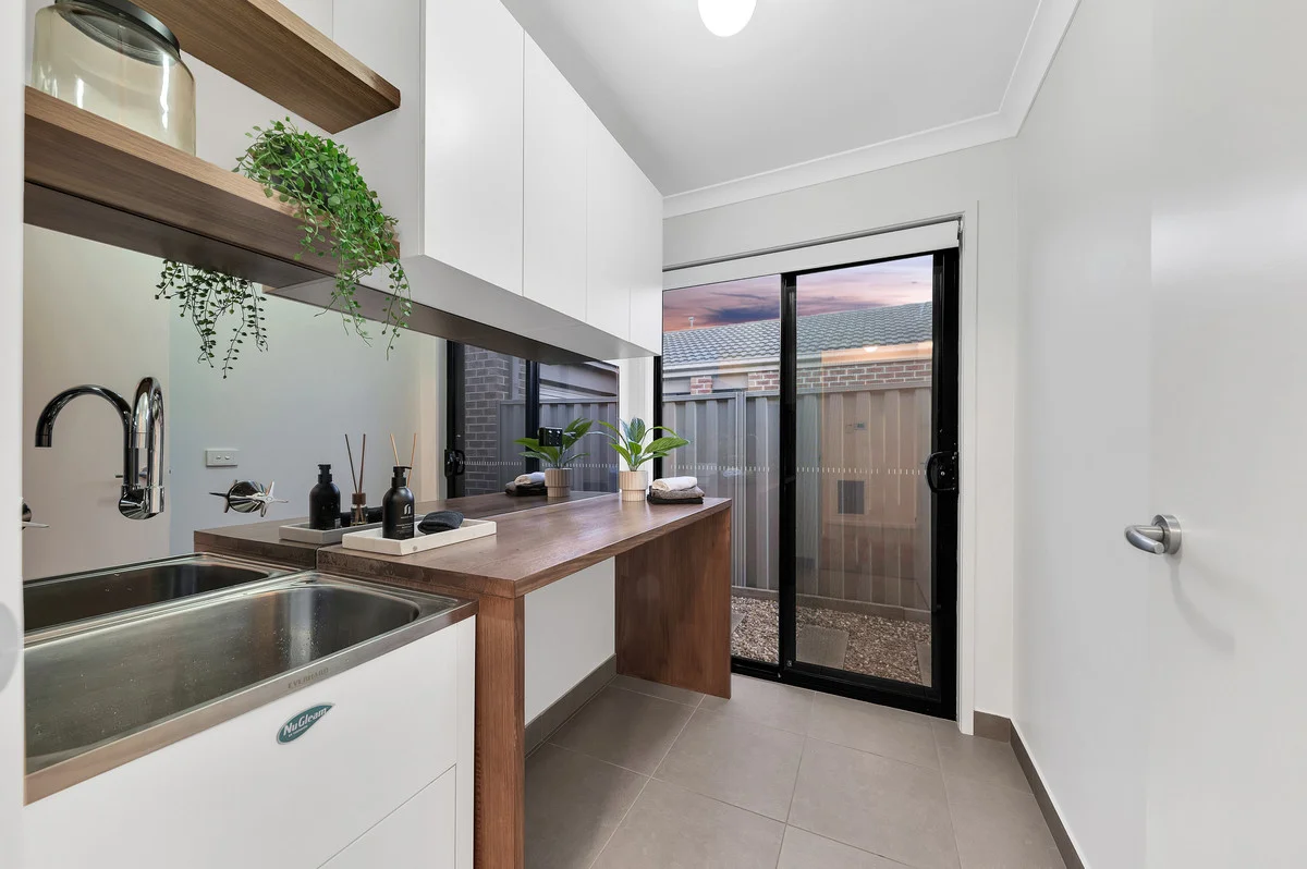 Additional image 15 of 5 Beauchamp Way, Cranbourne East VIC 3977