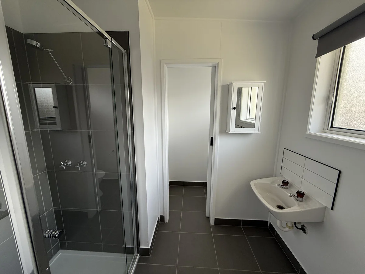 Additional image 5 of 2-4/1 Tantallon Avenue, Hamilton VIC 3300