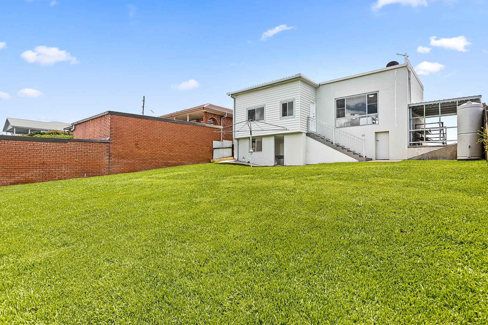 Additional image 8 of 223 Flagstaff Road, Lake Heights NSW 2502