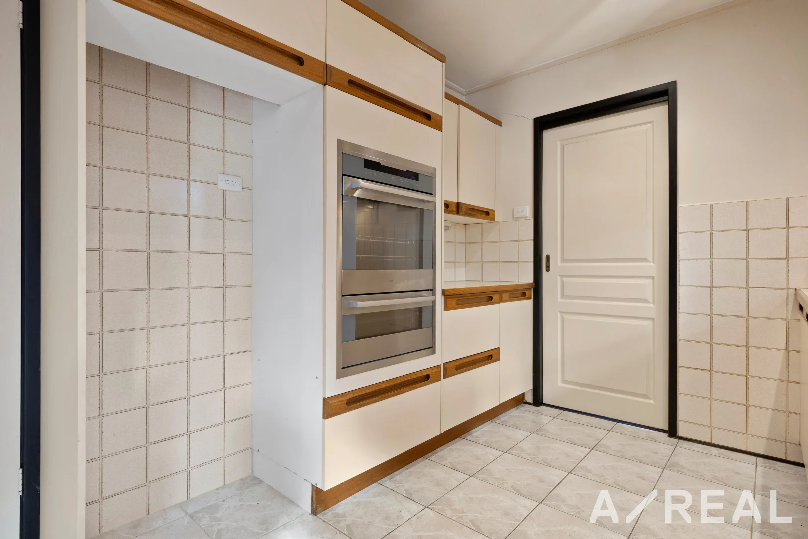 18 Yaltara, Bundoora VIC 3083 photo 4