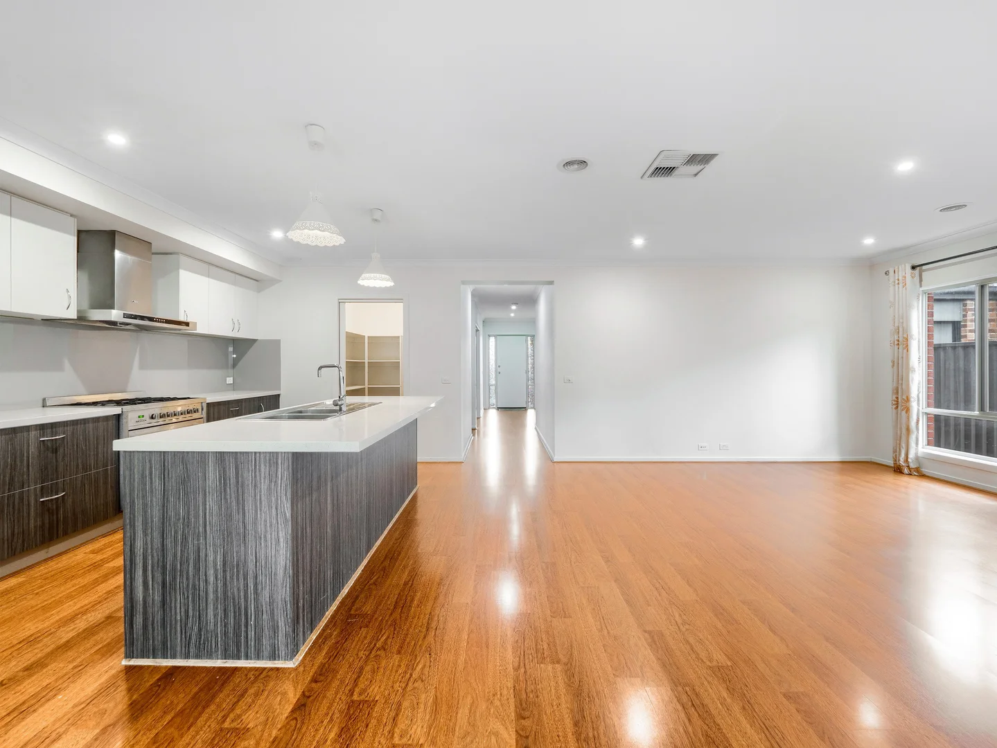 Additional image 10 of 8 Bankton Avenue, Cranbourne East VIC 3977