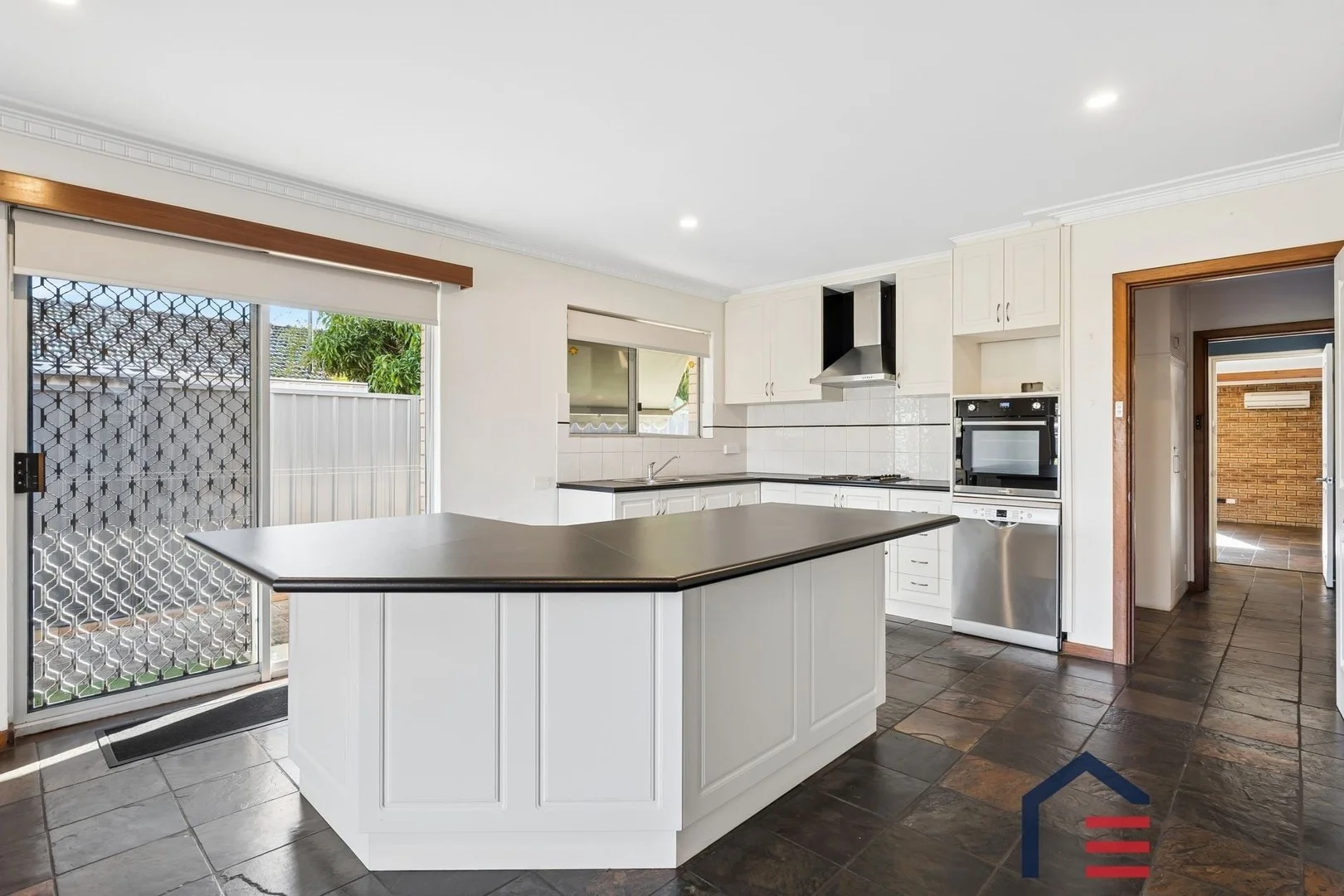 11 Ashington St, Dianella WA 6059