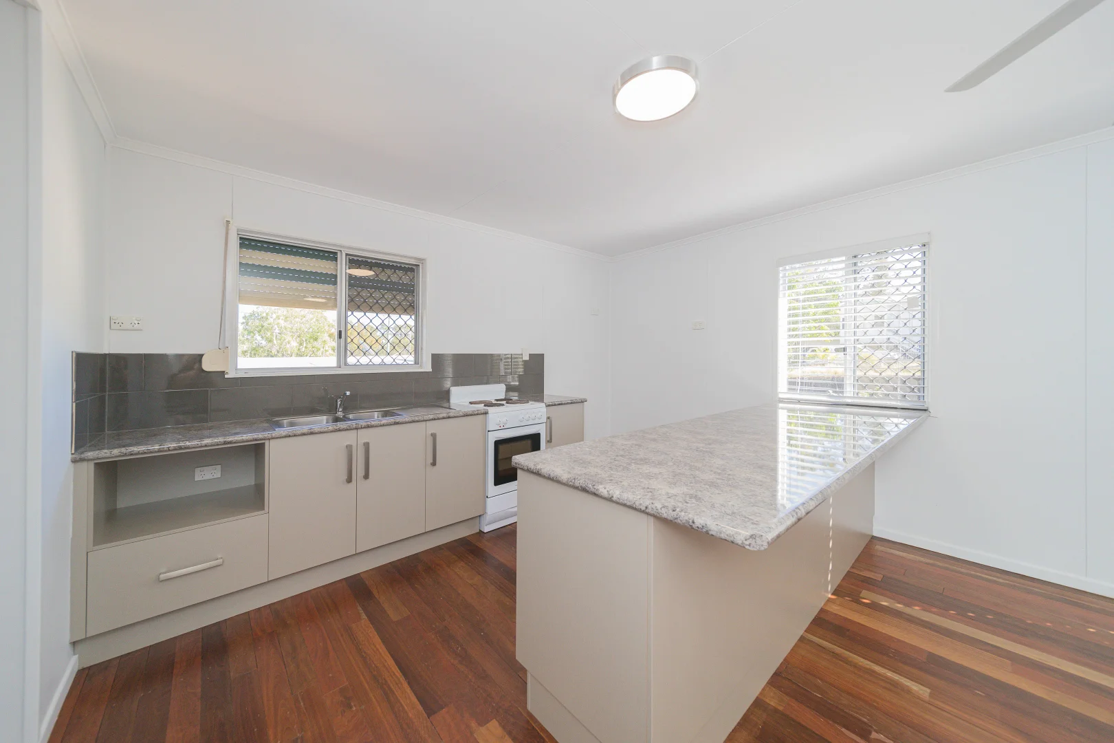 Additional image 4 of 234 Elphinstone Street, Koongal QLD 4701