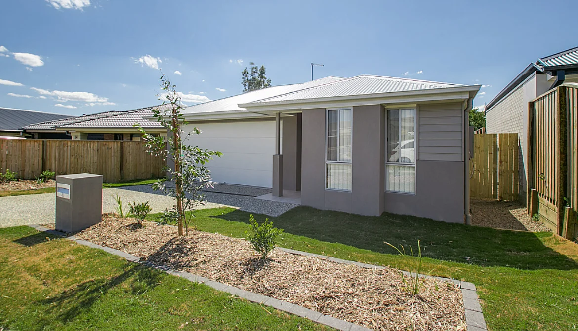 4 Daniell Close, Ripley QLD 4306