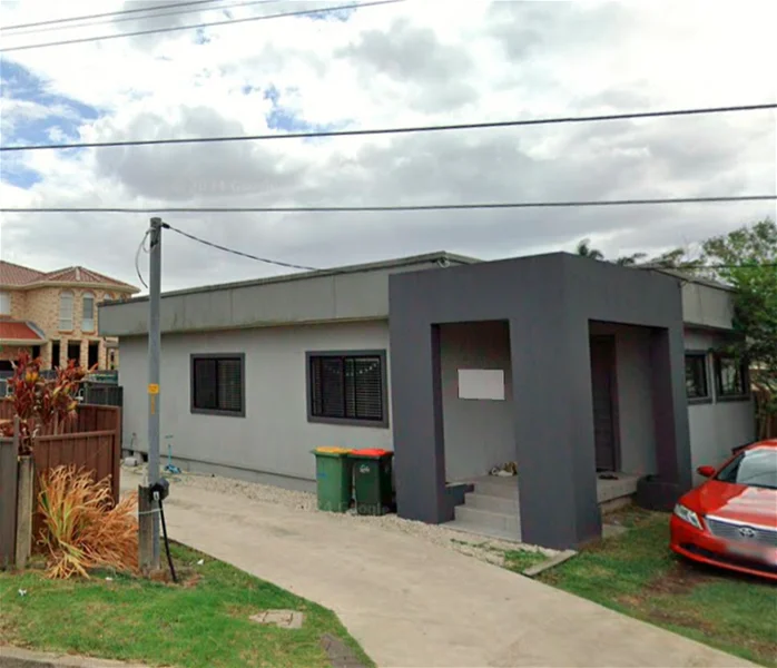 4 LOSCOE ST, Fairfield NSW 2165