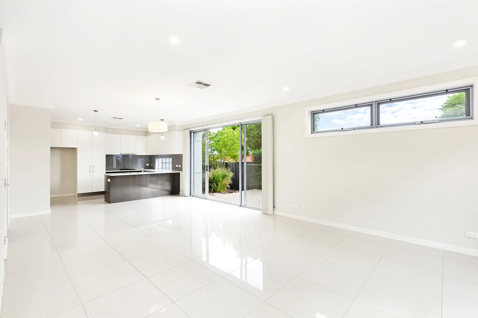 Additional image 3 of 2E Waratah Square, Seacombe Gardens SA 5047