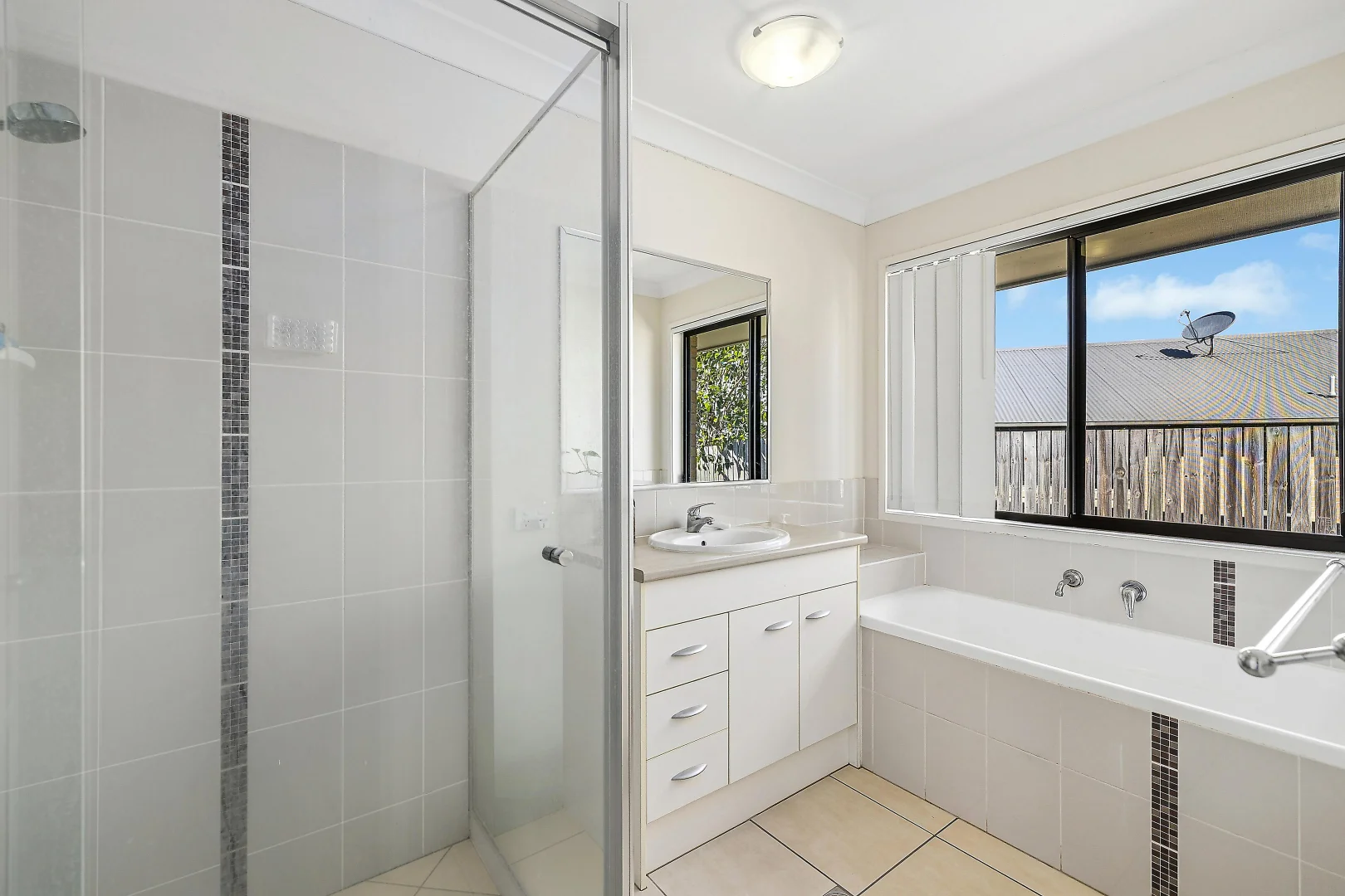 32 Govind Court, Gracemere QLD 4702 photo 4