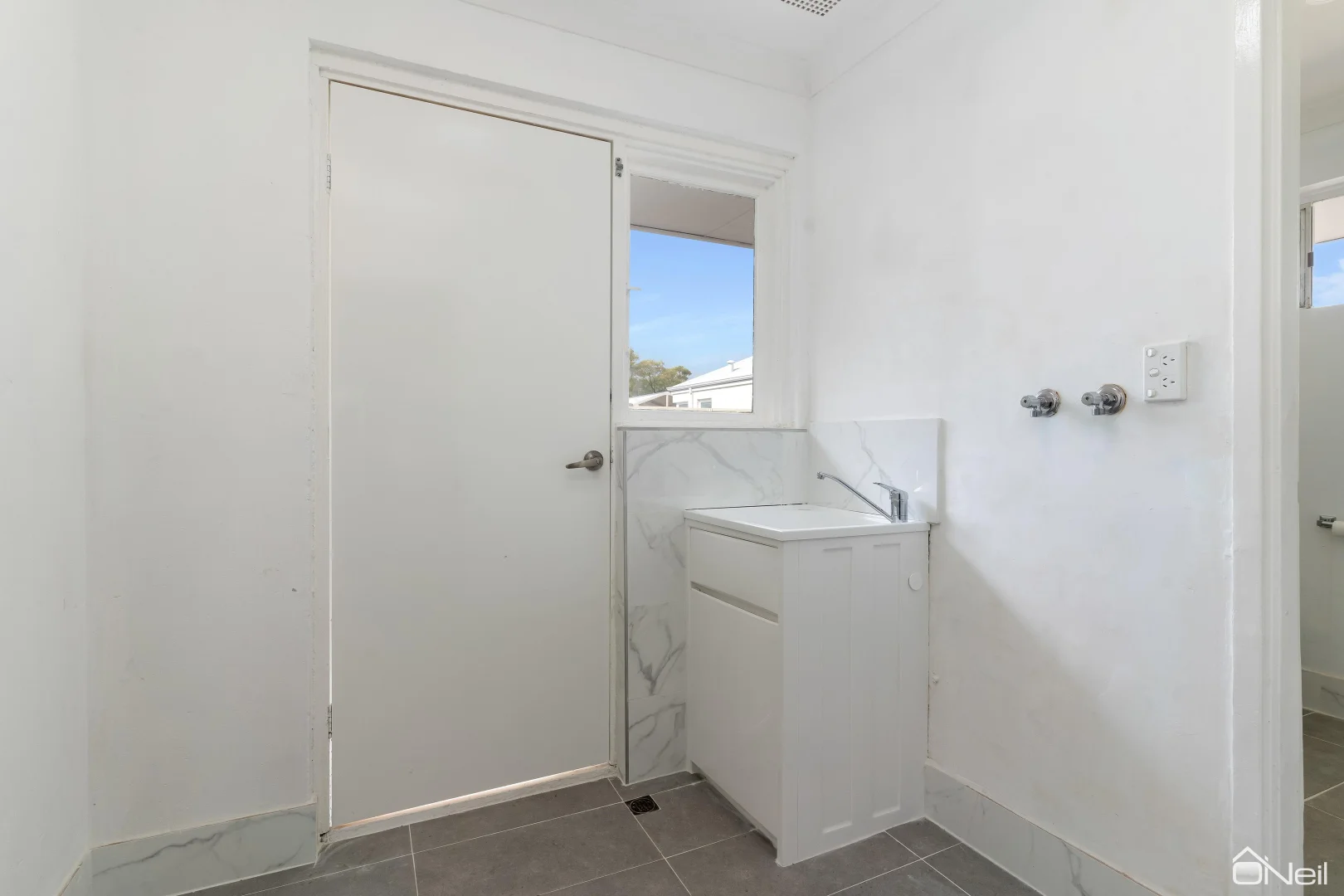 Additional image 11 of 4B Ainsley Court, Camillo WA 6111