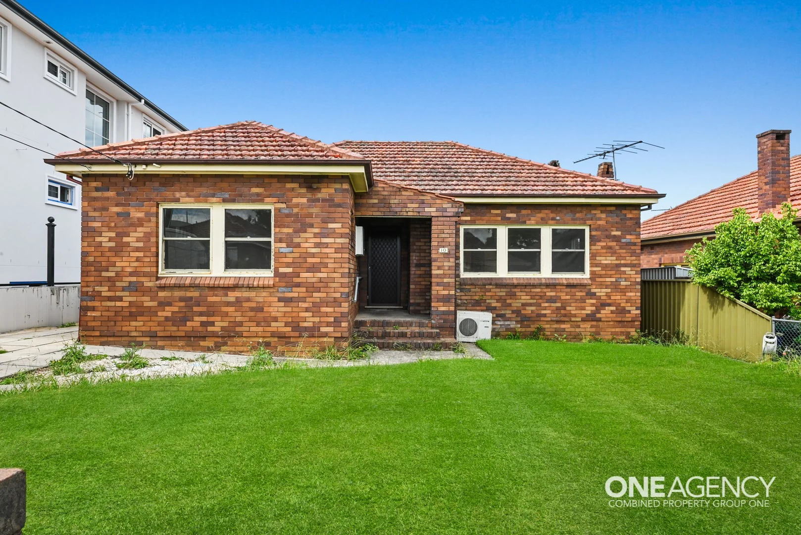10 Richland Street, Kingsgrove NSW 2208