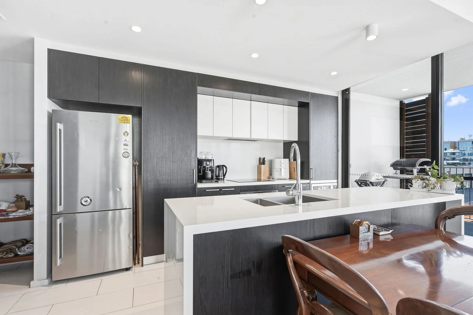 2/10 Trevillian Quay, Kingston ACT 2604 photo 4