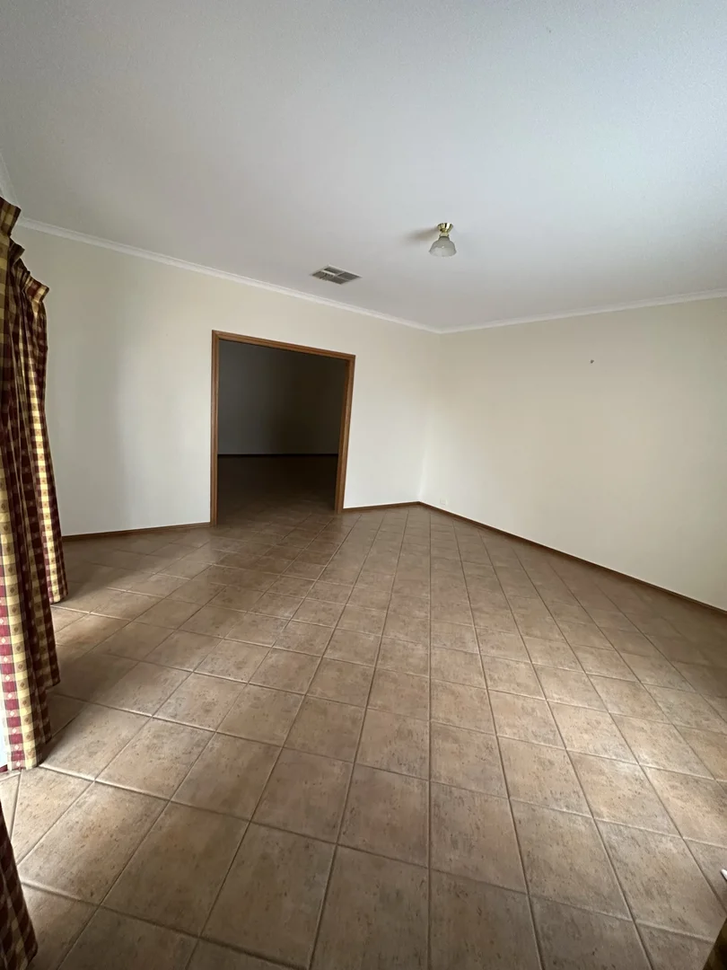 Additional image 26 of 22 Maireana Cct, Roxby Downs SA 5725