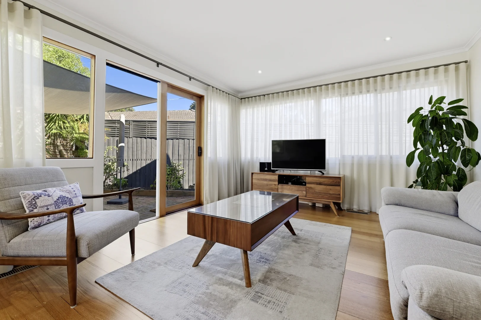 Additional image 8 of 1/66 Rosstrevor Crescent, Mitcham VIC 3132