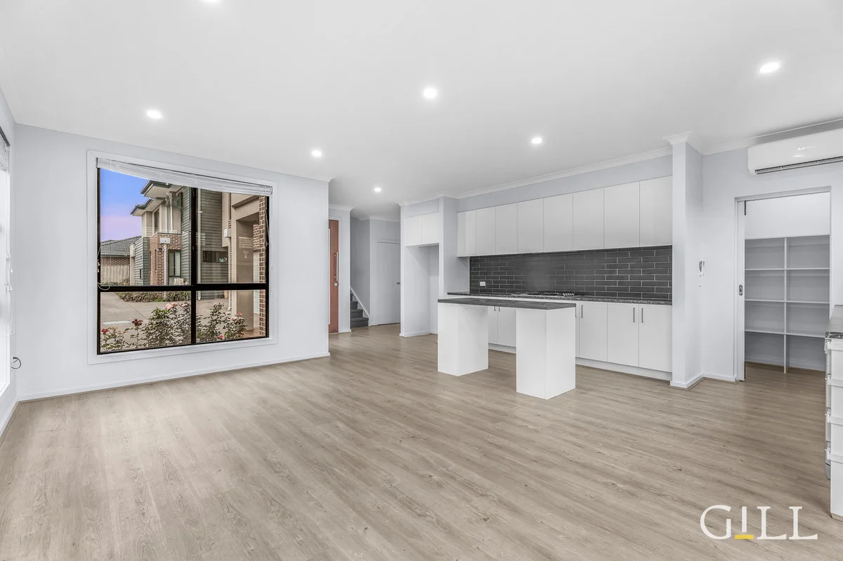 Additional image 5 of 2/11 Pettit Close, Berwick VIC 3806