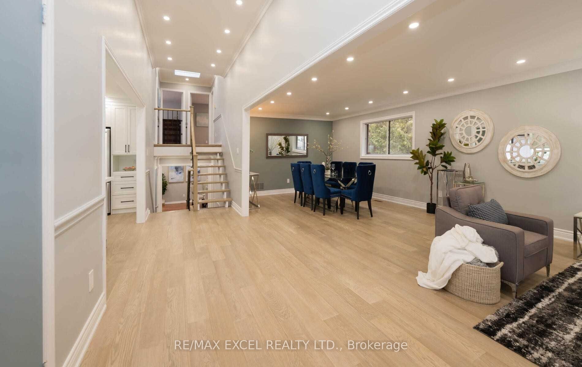 20 Garden Avenue, Richmond Hill, ON, L4C 6L9