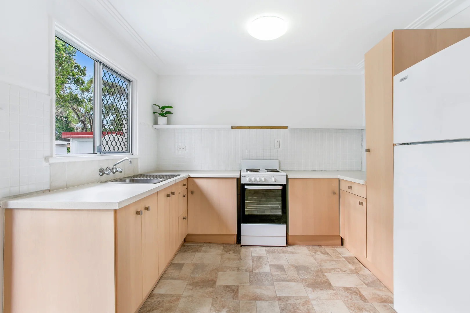58 Harris Street, Labrador QLD 4215 photo 2