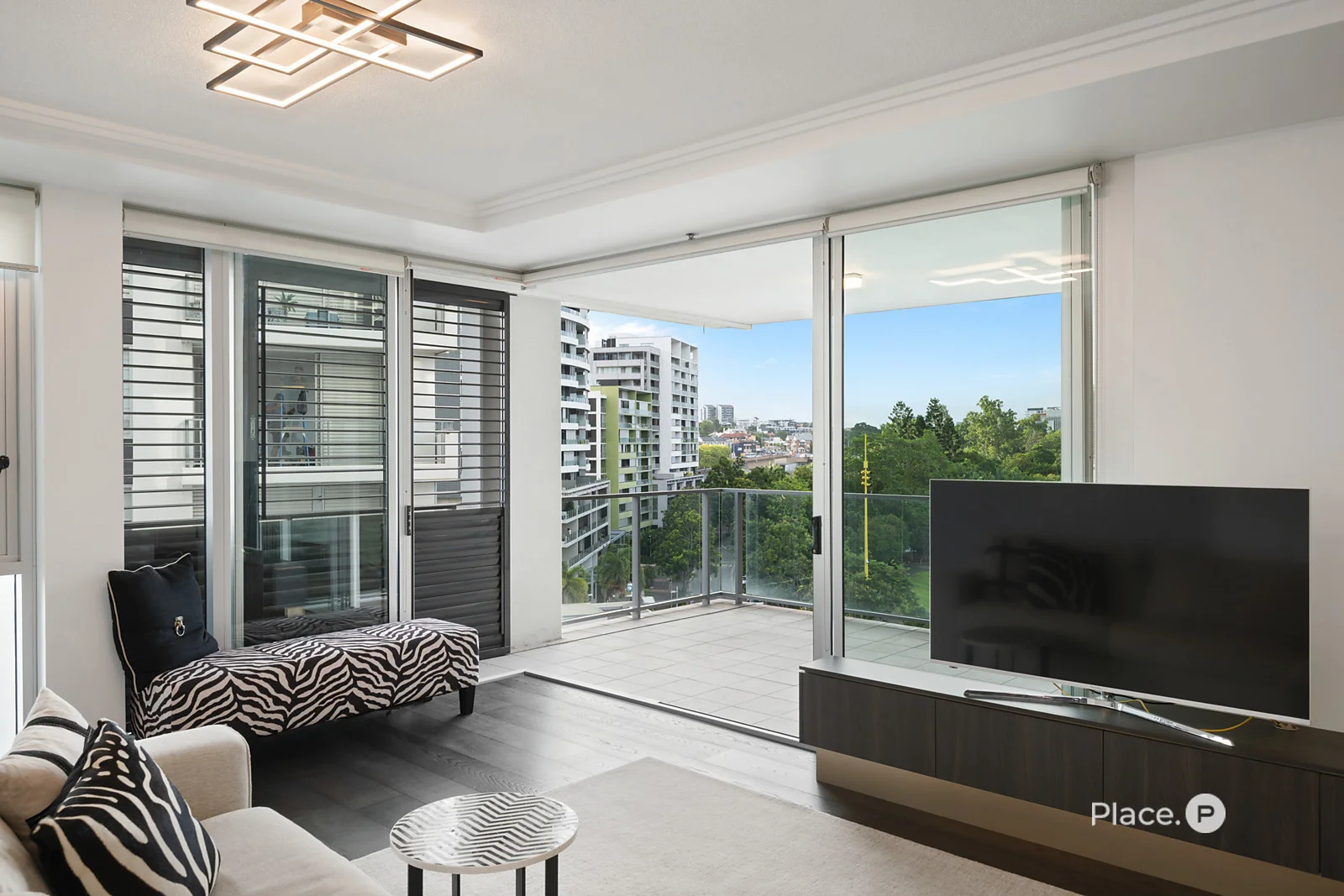 3027/3 Parkland Boulevard, Brisbane City QLD 4000
