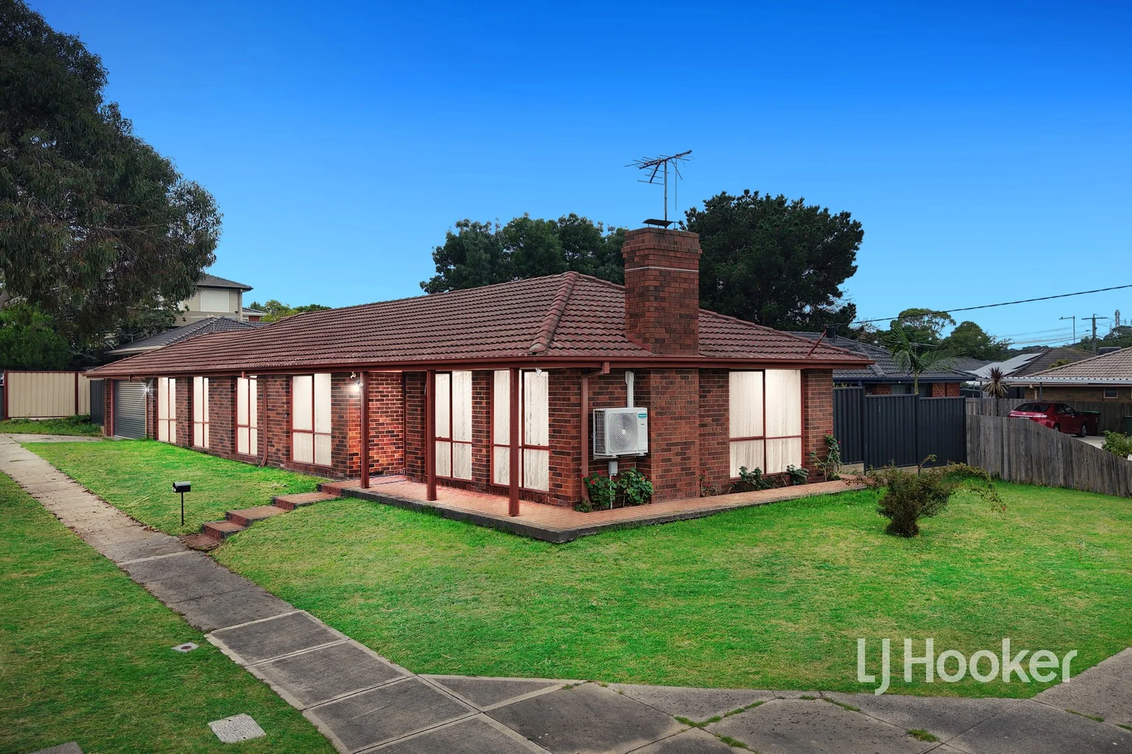 56 Strong Drive, Hampton Park VIC 3976