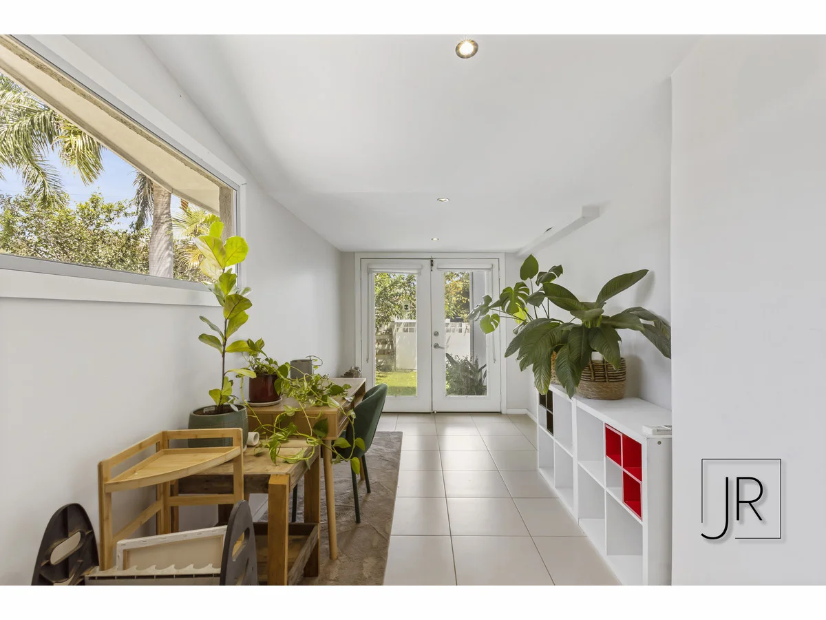 Additional image 7 of 8B Naranga Avenue, Broadbeach Waters QLD 4218