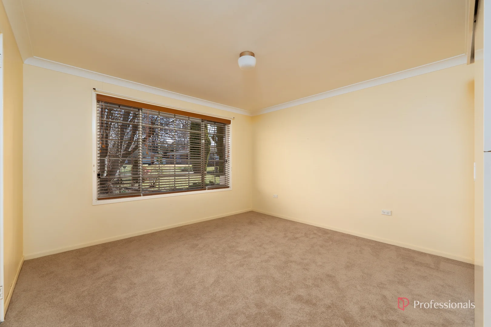 Additional image 6 of 16 Howard Place, Armidale NSW 2350