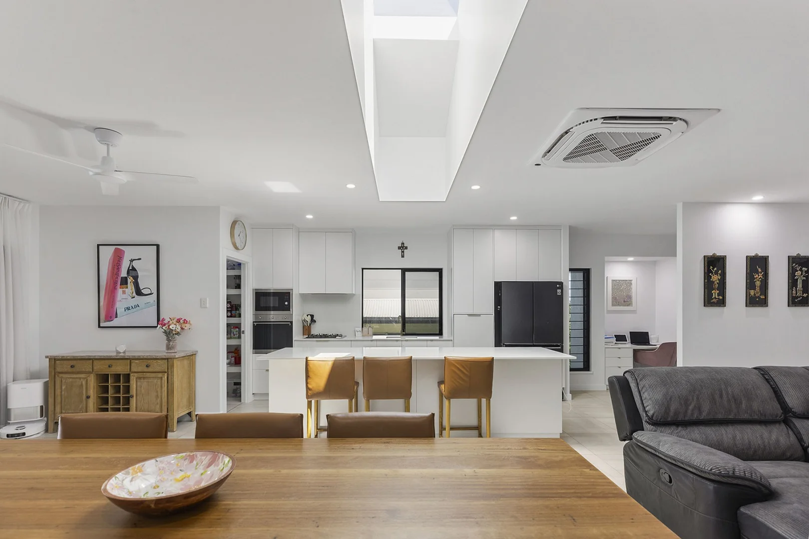 Additional image 3 of 59 Hicks Road, Glenella QLD 4740