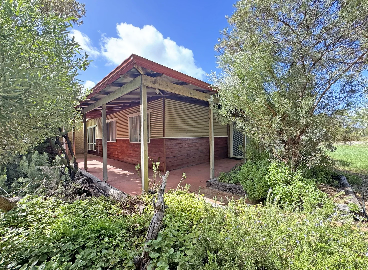 221 Helms Drive, Pink Lake WA 6450
