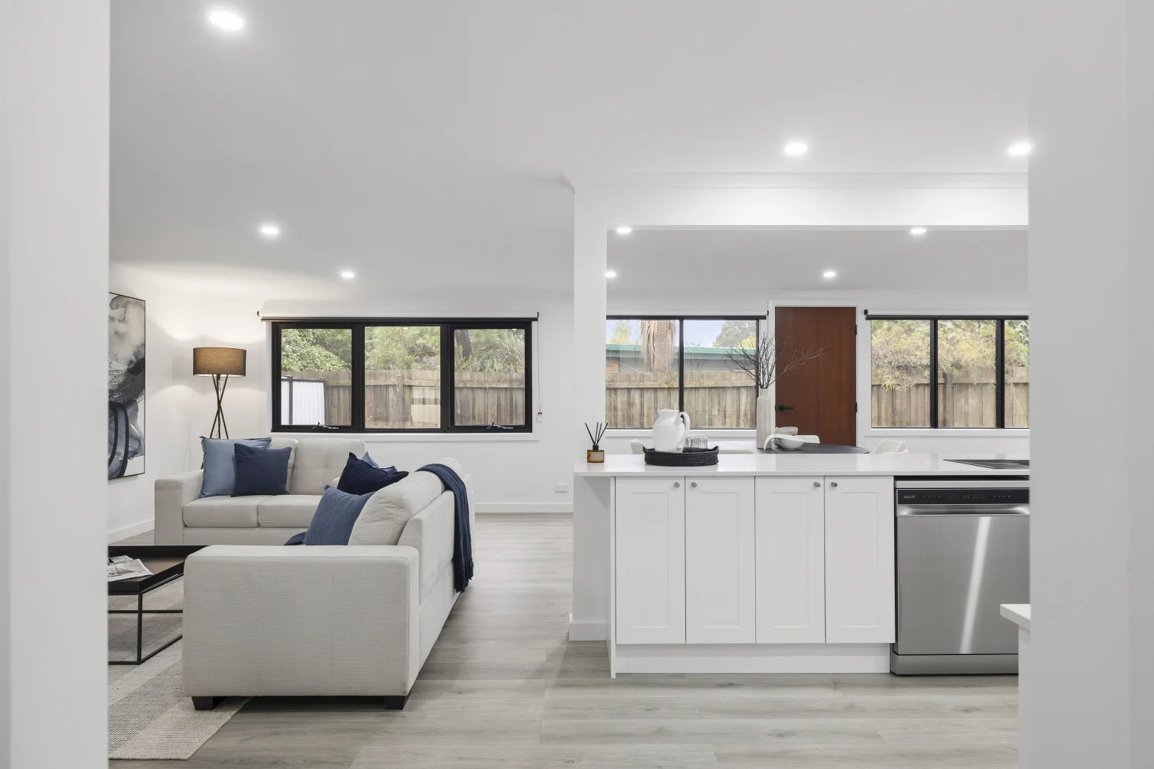 4/31 Worcester Road, Gisborne VIC 3437 photo 2
