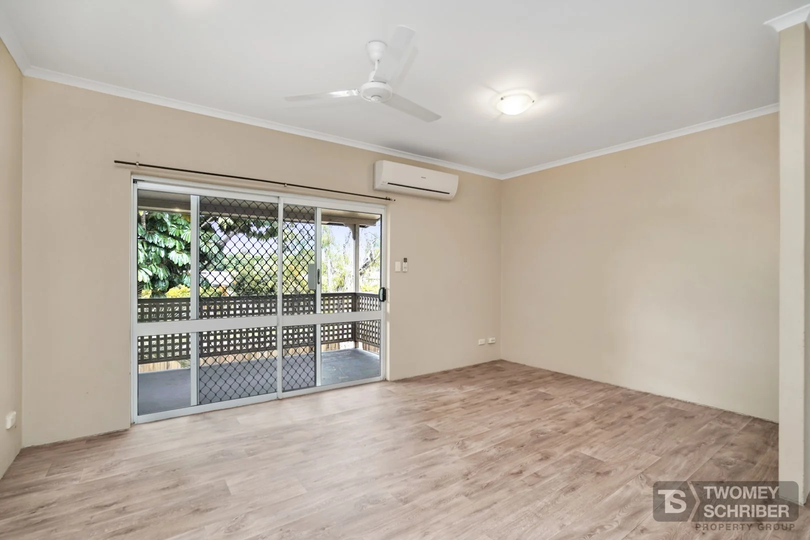 34/7-9 Charlotte Close, Woree QLD 4868 photo 2