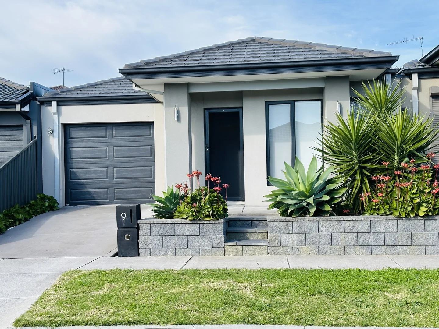 9 Altamont Road, Craigieburn VIC 3064