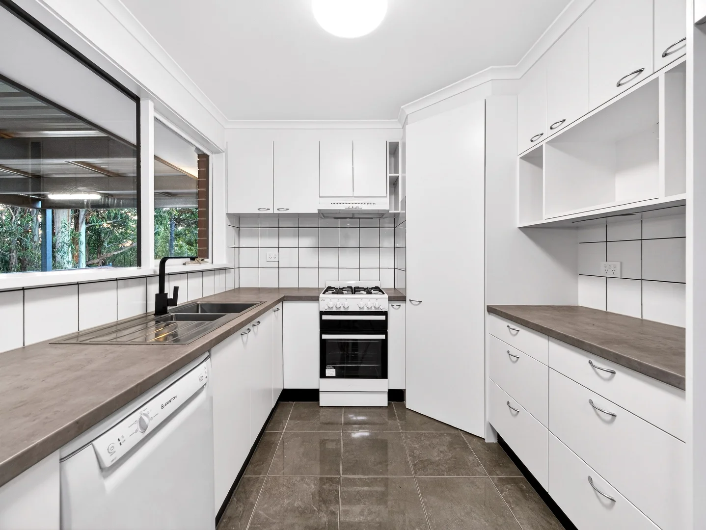 Additional image 5 of 2 Bastow Close, Pakenham VIC 3810